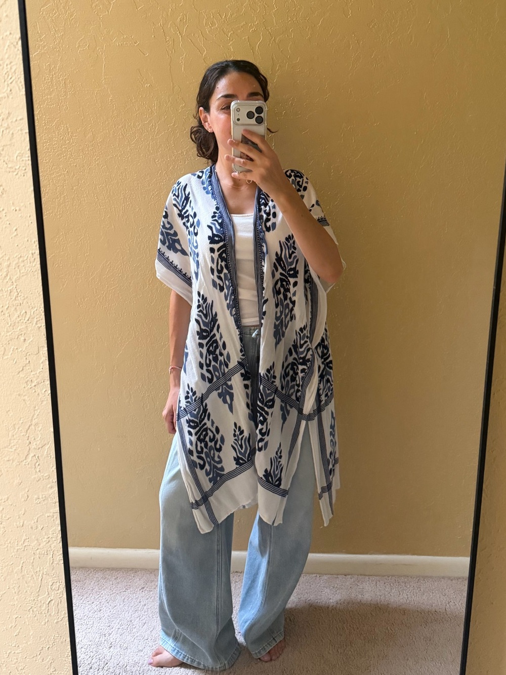 Steve Madden White and Navy Blue Printed Kimono